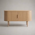 Buffet oblongo basso con porte scorrevoli in MDF impiallacciato rovere e rovere massello, rovere naturale, 120 × 40 × 80 cm